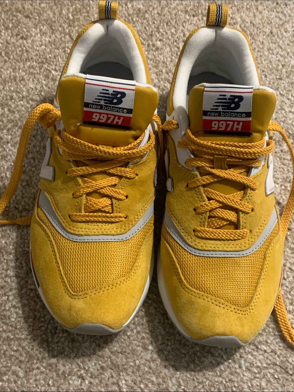 New Balance Yellow & White Womans Athletic Sneakers: Never Worn - Picture 6 of 7